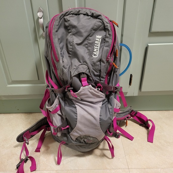 Camelbak Spire 22LR 3L Hydration Pack w Bag Grey Fuschia/Purple Backpack